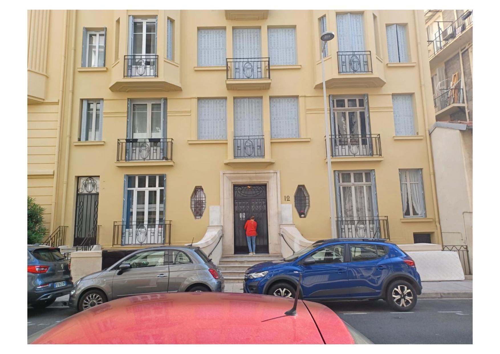 Extraordinaire Grand Studio Au Centre 6 Minutes A Pied De La Plage Et L'Hotel Negresco Nice Bagian luar foto